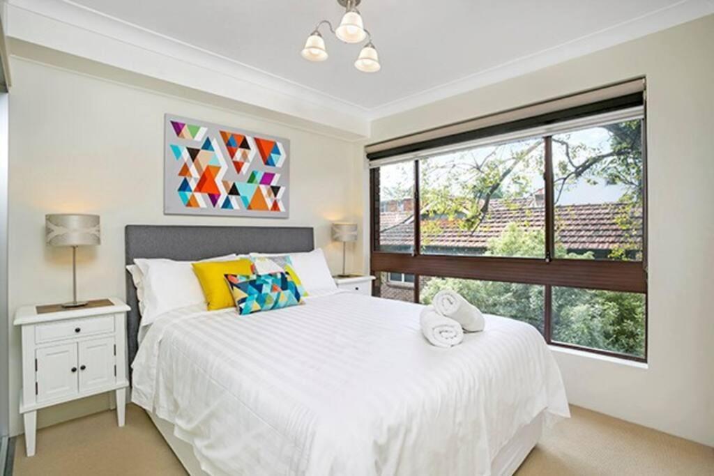 Cn016-modern Crows Nest Apartment, Easy Cbd Access Apartment